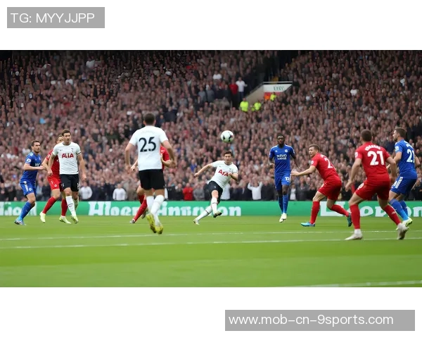 足球带给我们的不仅是激情与快乐,还有团结友谊与奋斗精神的深刻启示 足球带给我们的不仅是激情与快乐,还有团结友谊与奋斗精神的深刻启示